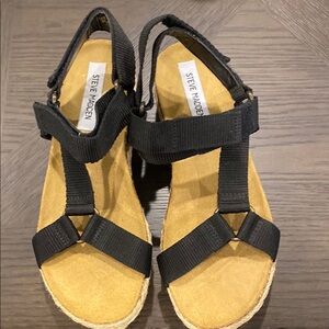 Steve Madden Black and Tan Strappy Sandals